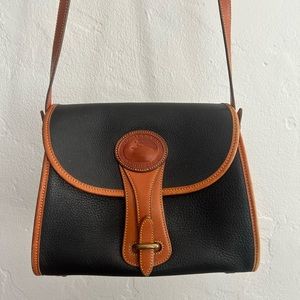 Vintage Dooney and Bourke essex All weather leather crossbody purse